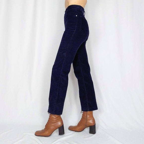 SOLD Vintage Levi’s straight leg corduroy pants - Picture 3 of 7